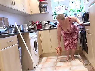 Mature Model XXX 3